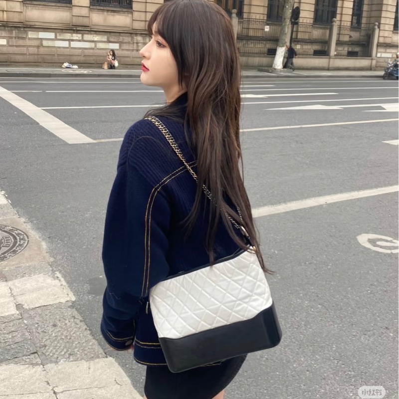 JK國際二手精品✨ Chanel流浪包熊貓中號-2