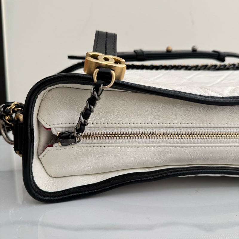 JK國際二手精品✨ Chanel流浪包熊貓中號-9