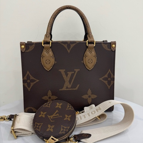 JK國際二手精品✨LV M46373經典ONTHEGO PM Monogram雙色帆布手提/斜背包