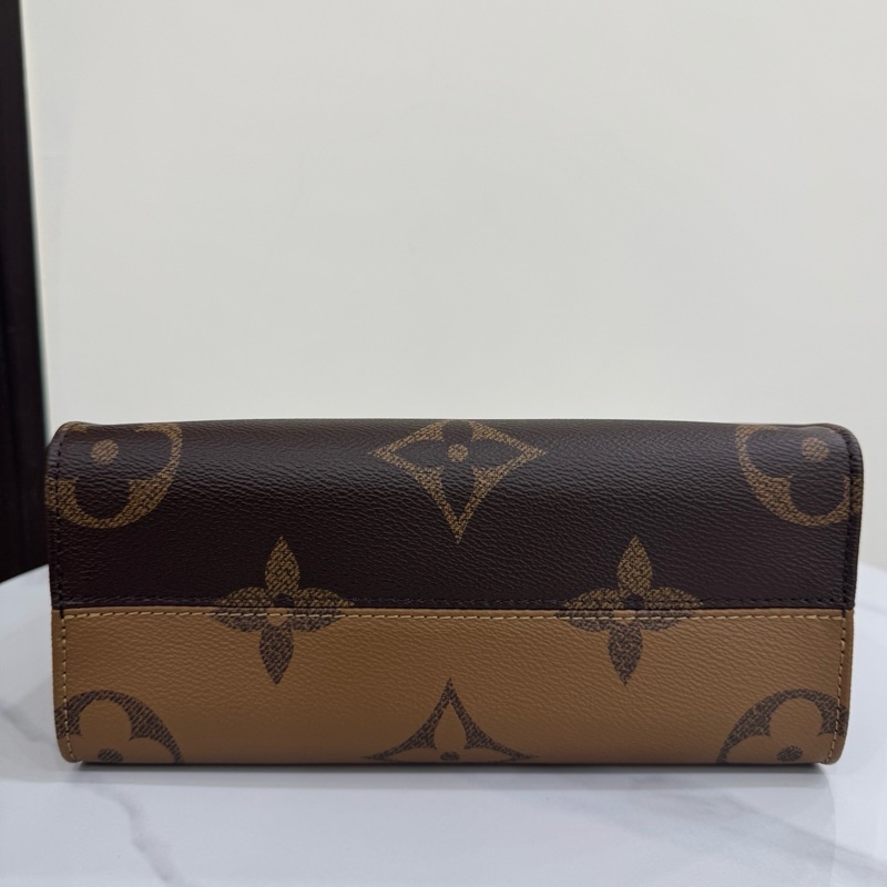 JK國際二手精品✨LV M46373經典ONTHEGO PM Monogram雙色帆布手提/斜背包-6