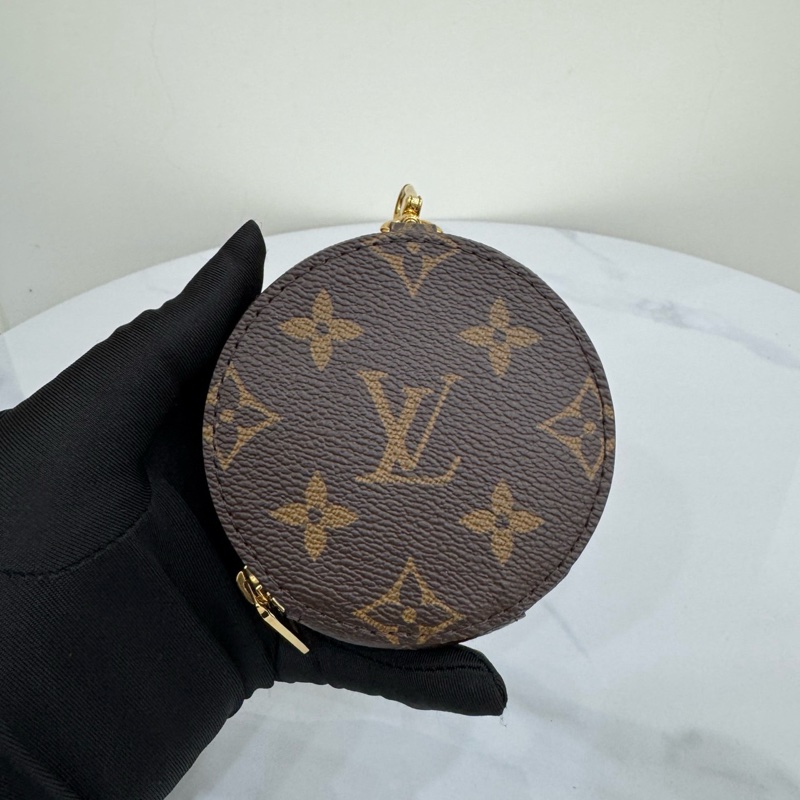 JK國際二手精品✨LV M46373經典ONTHEGO PM Monogram雙色帆布手提/斜背包-14