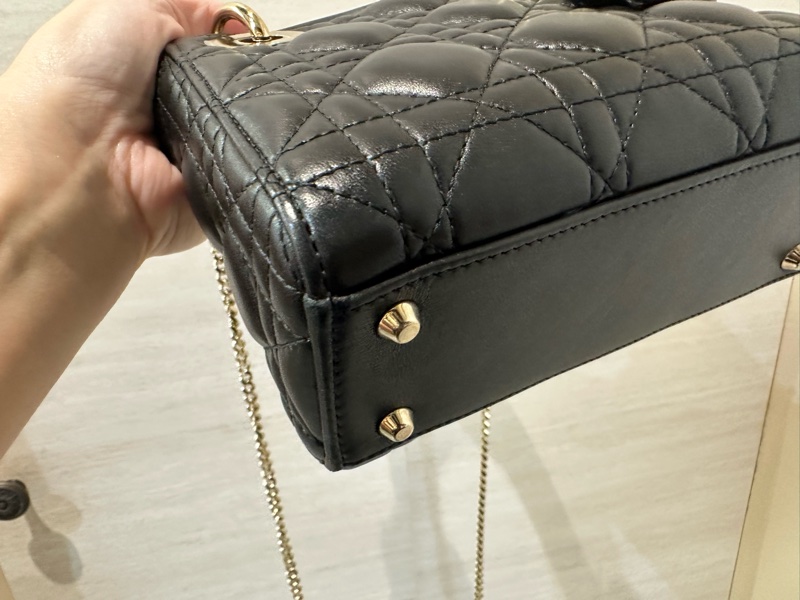 Dior 黑羊皮藤格紋金釦LadyDior手提斜背迷你黛妃包 M0505ONGE-4