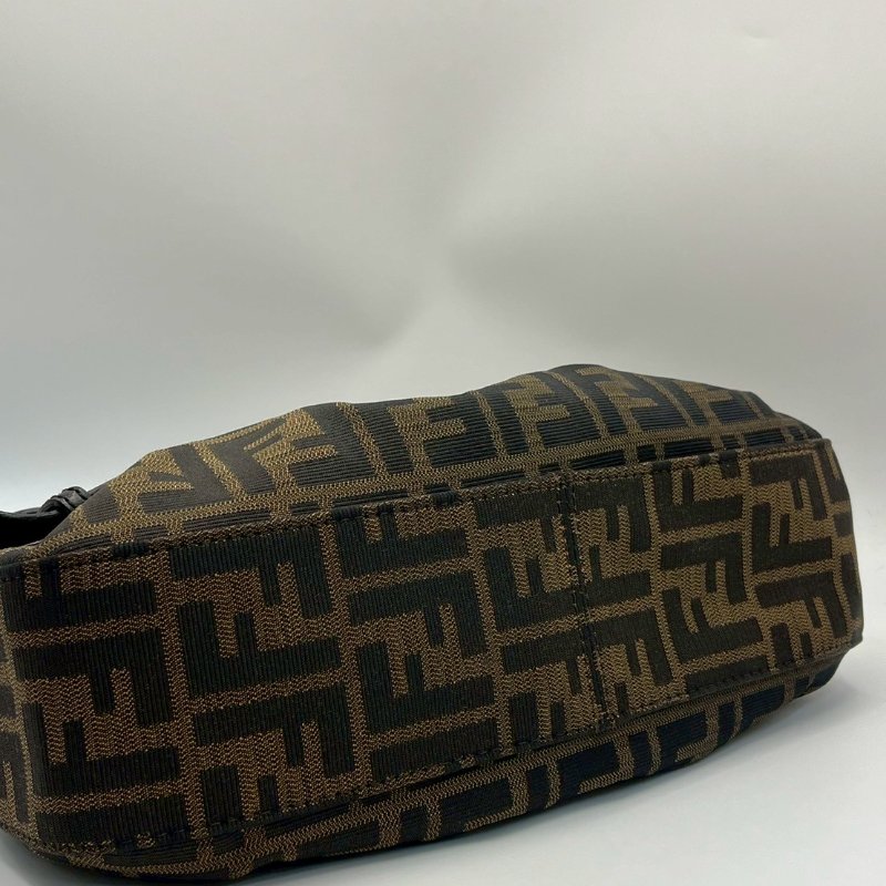 🏷Fendi 法棍包-13