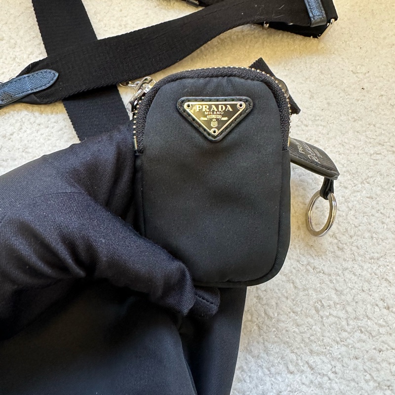 Prada經典黑色尼龍三合一包，輕微使用痕跡-3