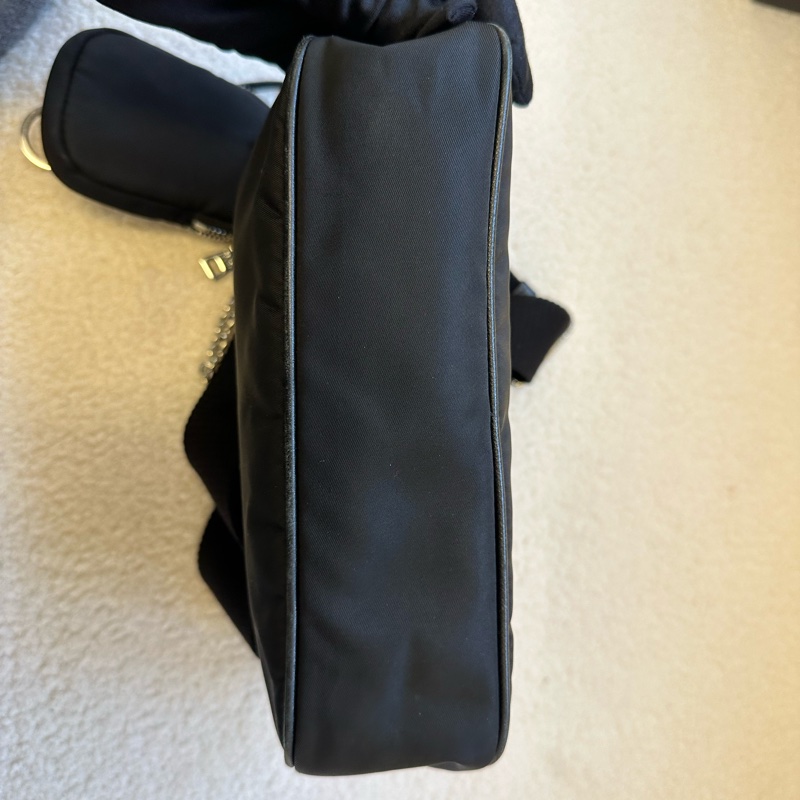 Prada經典黑色尼龍三合一包，輕微使用痕跡-8