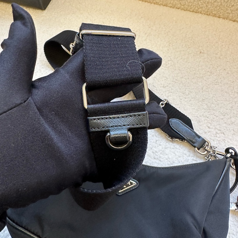 Prada經典黑色尼龍三合一包，輕微使用痕跡-22