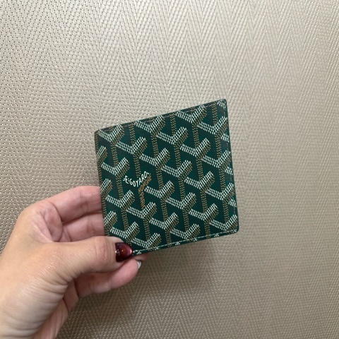 Goyard 綠PVC綠牛皮對開8卡短夾VICTO8PMLTY09CL09X