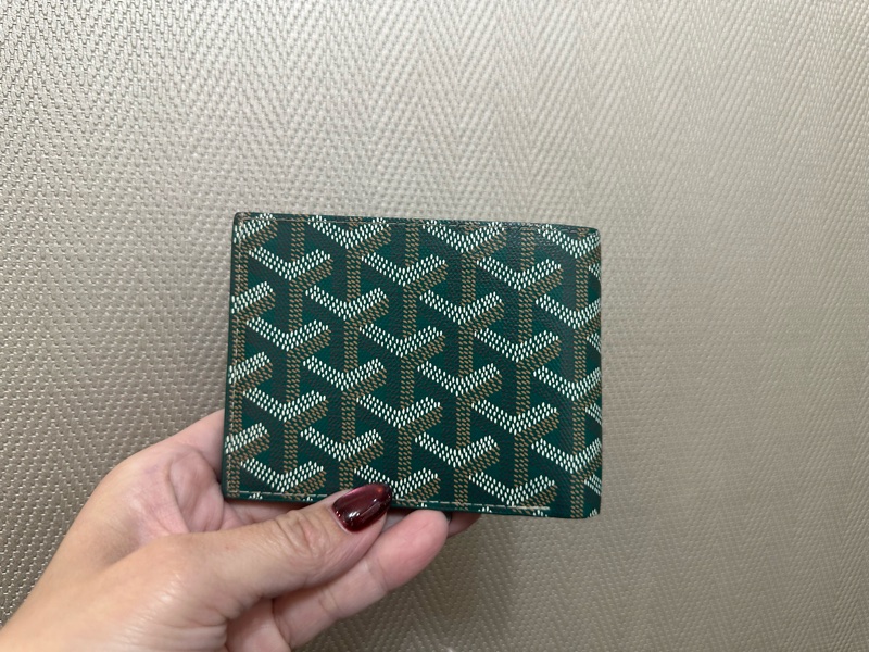 Goyard 綠PVC綠牛皮對開8卡短夾VICTO8PMLTY09CL09X-1