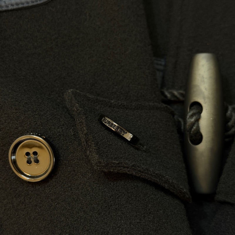 BURBERRY英國黑色菱形功能性牛角扣大衣UK8-4