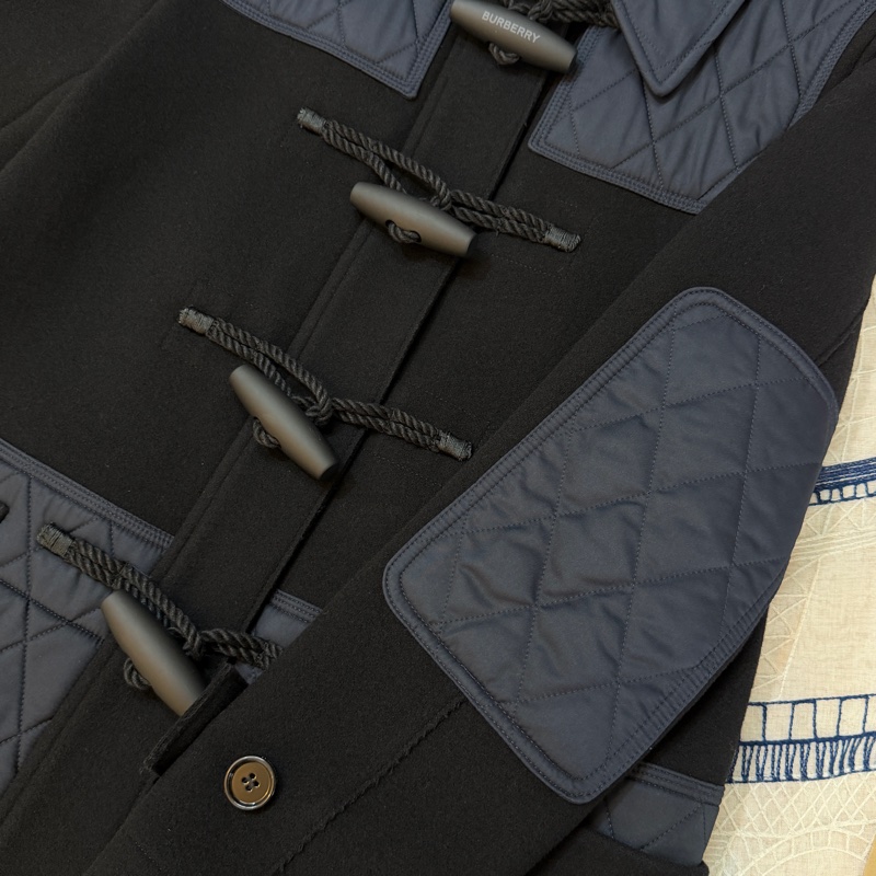 BURBERRY英國黑色菱形功能性牛角扣大衣UK8-5