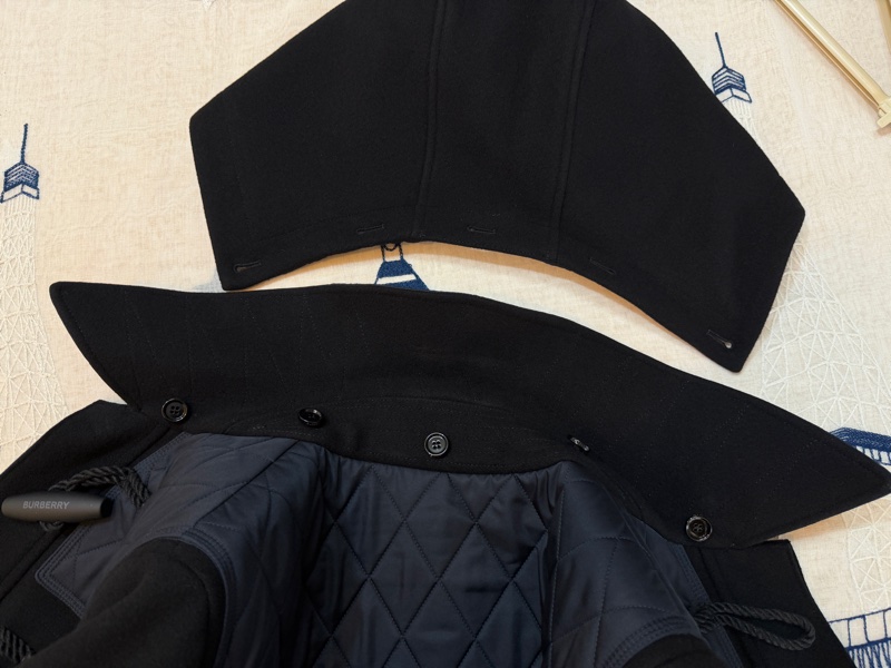 BURBERRY英國黑色菱形功能性牛角扣大衣UK8-9