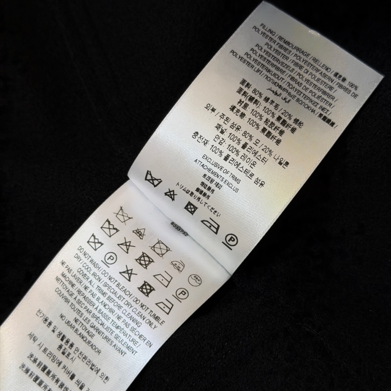 BURBERRY英國黑色菱形功能性牛角扣大衣UK8-13