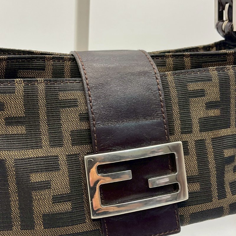 🏷Fendi迷你法棍包-1