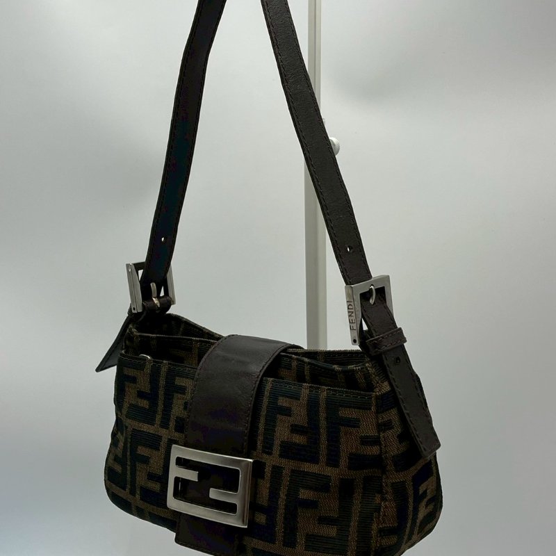 🏷Fendi迷你法棍包-3
