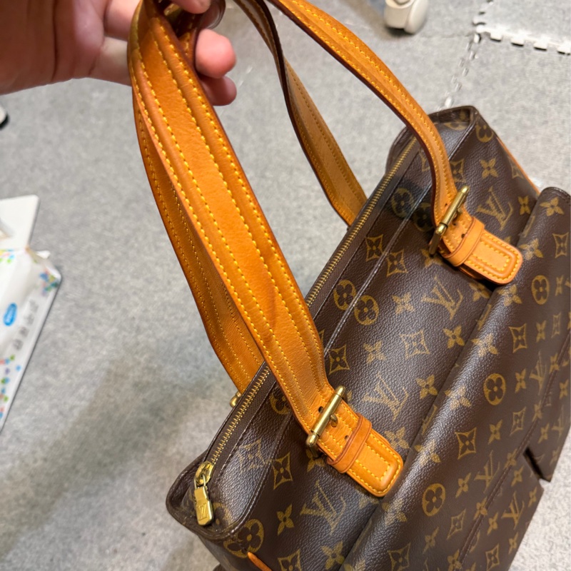 🏷Louis Vuitton 駱駝包-16