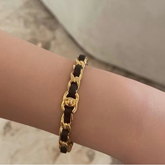 Chanel 皮穿鍊手環-4