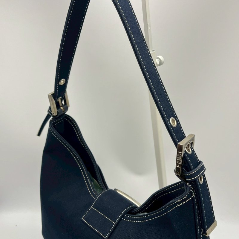 🏷Fendi單寧牛角包-16