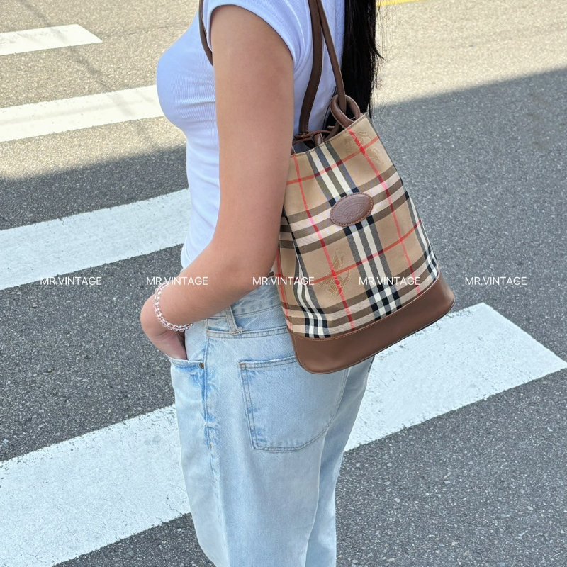 🏷Burberry水桶包/手提/斜背-0