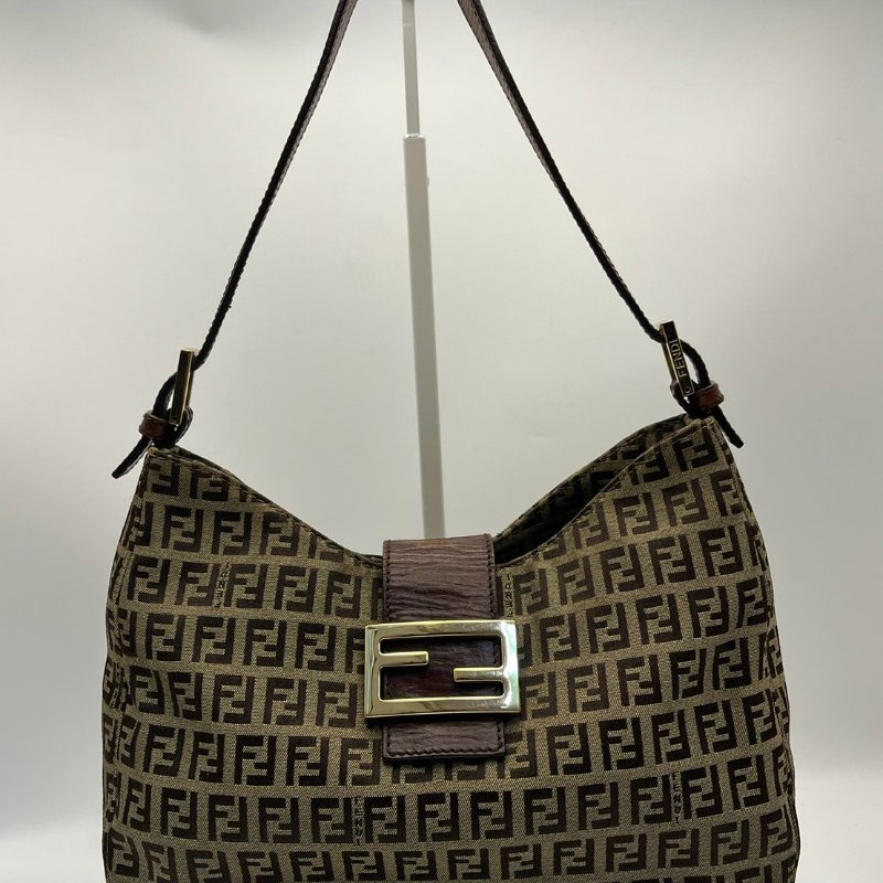 🏷Fendi牛角包-3