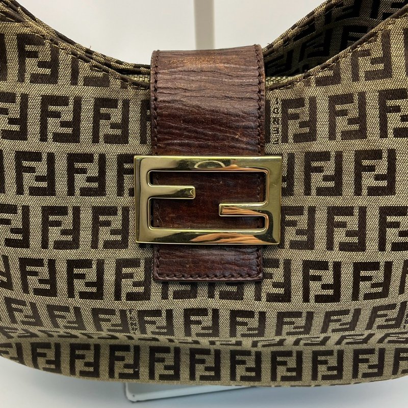 🏷Fendi牛角包-4