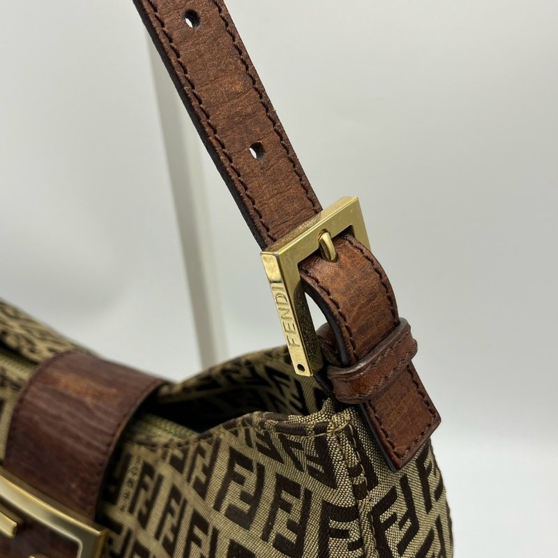 🏷Fendi牛角包-6