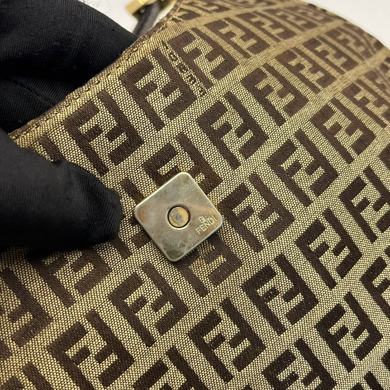 🏷Fendi牛角包-17