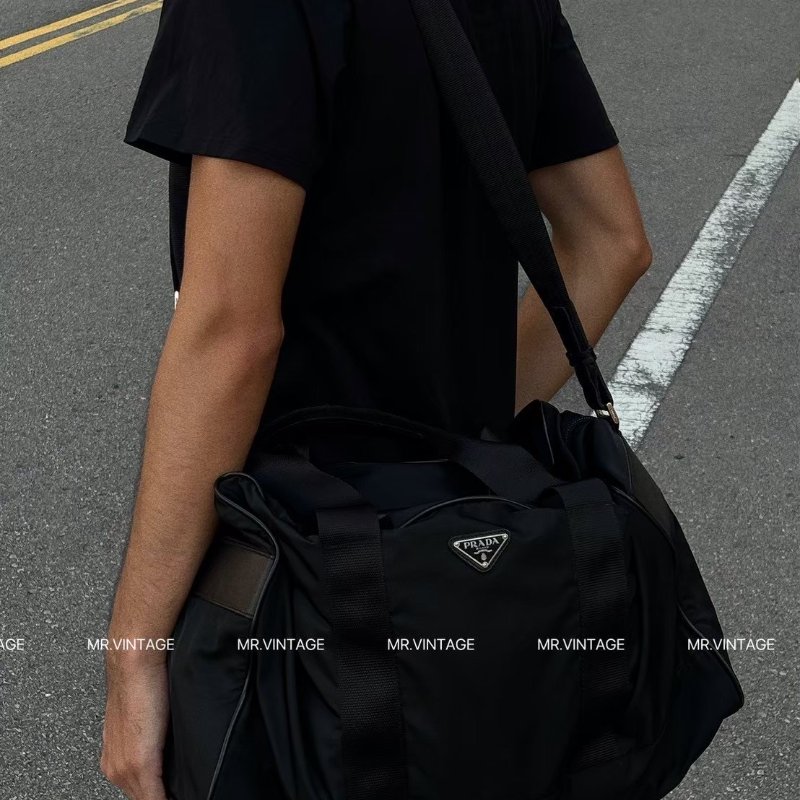 🏷Prada尼龍旅行袋/可側背-0