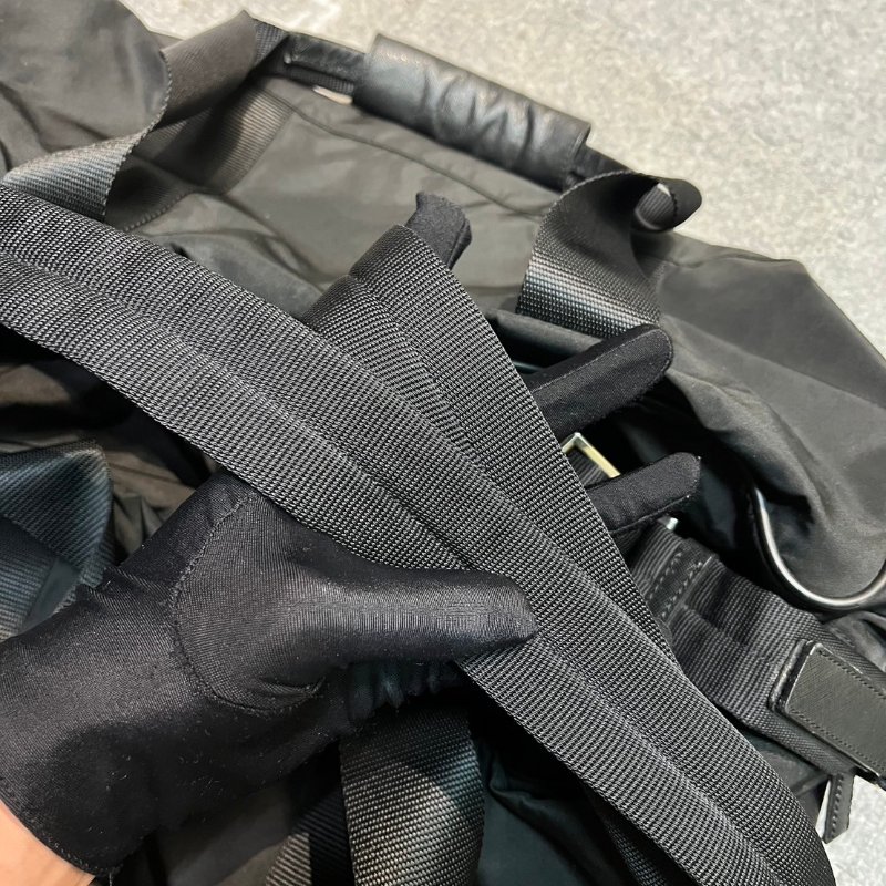 🏷Prada尼龍旅行袋/可側背-6