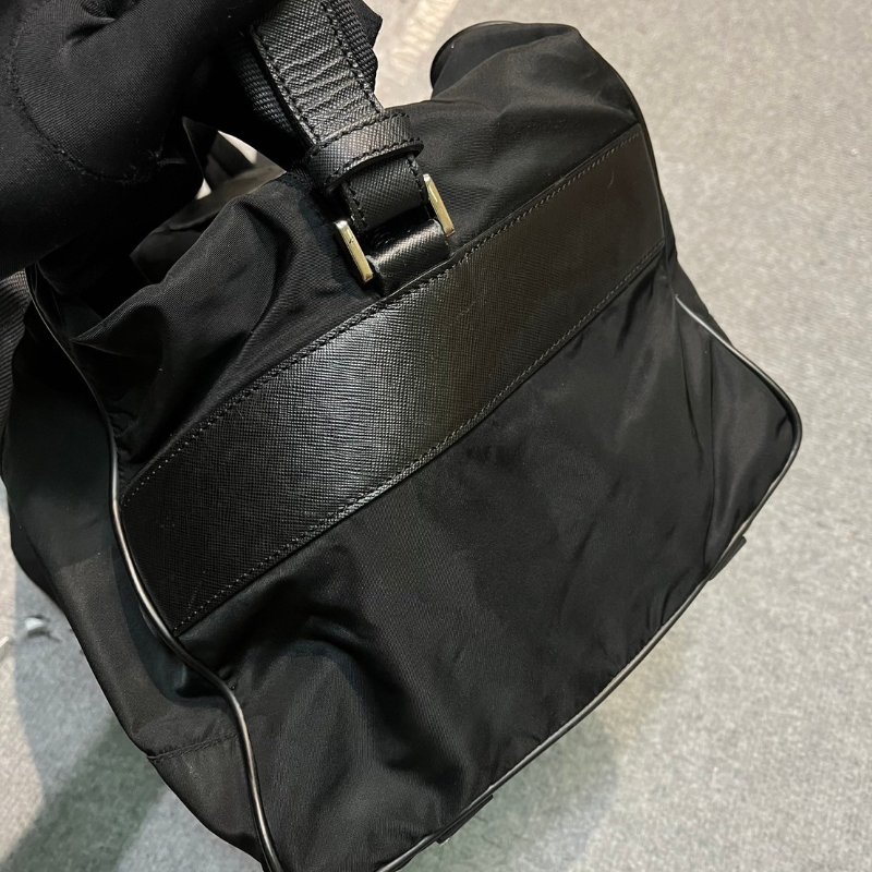 🏷Prada尼龍旅行袋/可側背-16