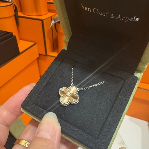 ✨VCA 梵克雅寶 聖誕節限定香檳金/玫瑰金項鍊🎄配件齊全