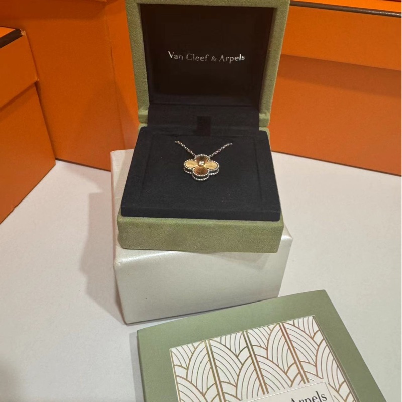 ✨VCA 梵克雅寶 聖誕節限定香檳金/玫瑰金項鍊🎄配件齊全-3