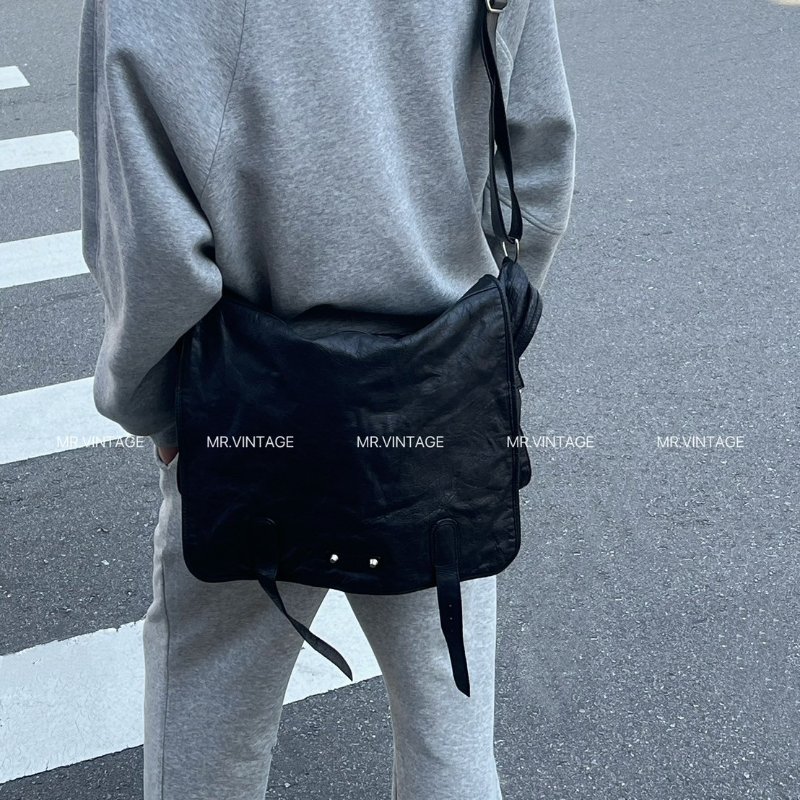 🏷Balenciaga斜肩包-1