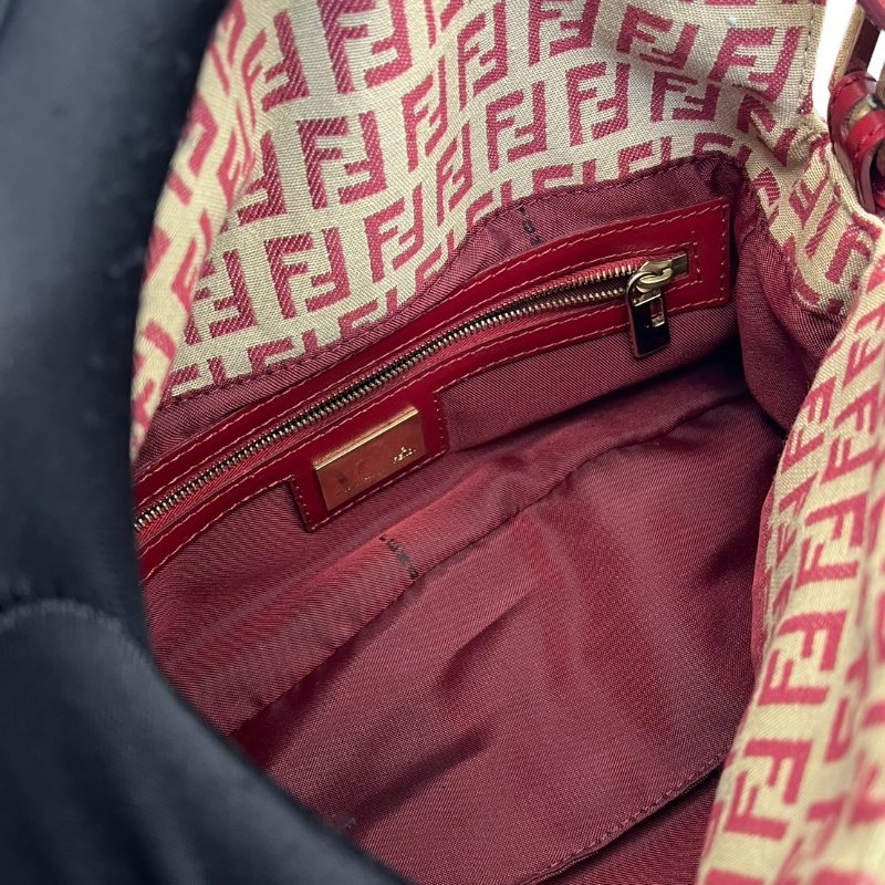 🏷Fendi法棍包-11