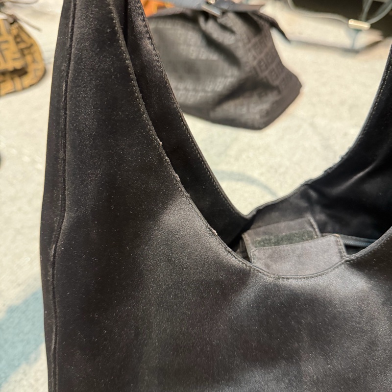 🏷Prada流浪包-40