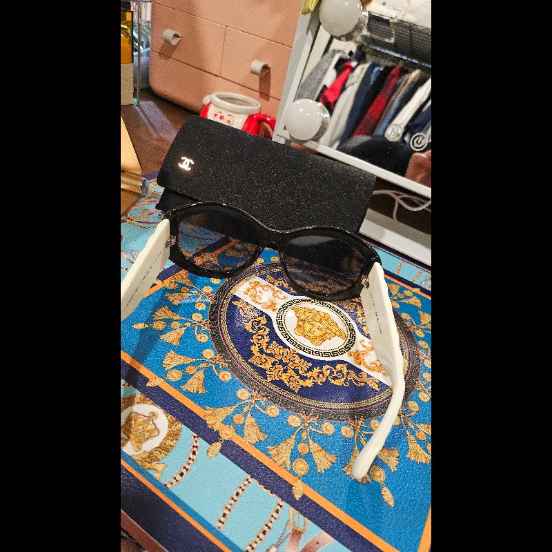 CHANEL香奈兒滿版墨鏡-1