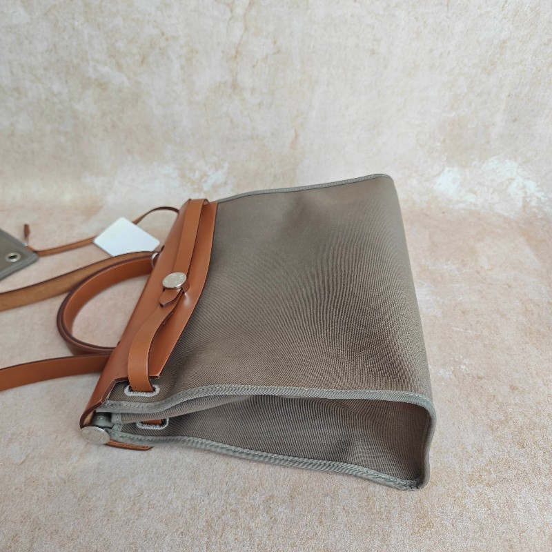 Hermes愛馬仕 herbag31 金棕拼大象灰-2