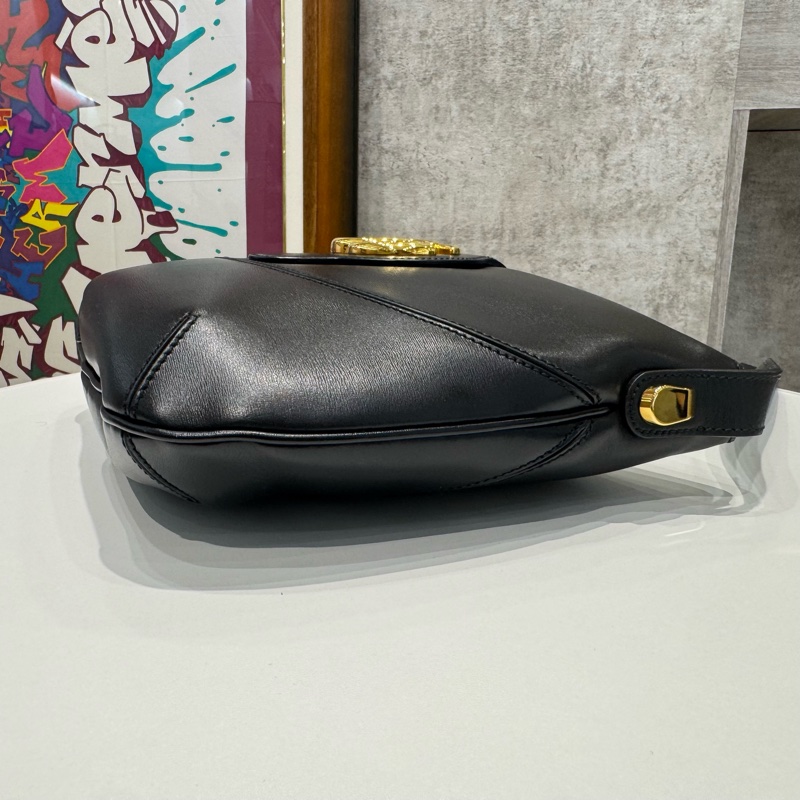 Gucci 黑金牛皮雙G Logo 馬鞍斜背包-2