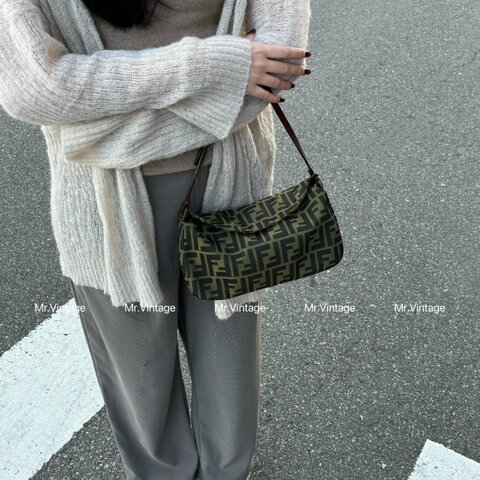 🏷Fendi老花手提包