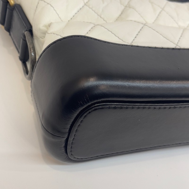 Chanel 黑白拼色牛皮小號流浪鏈條肩背包-11