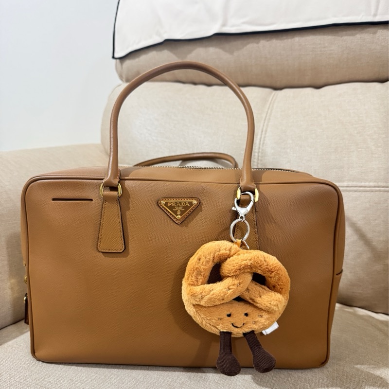 誠可議Prada plume 30美拉德色系-1