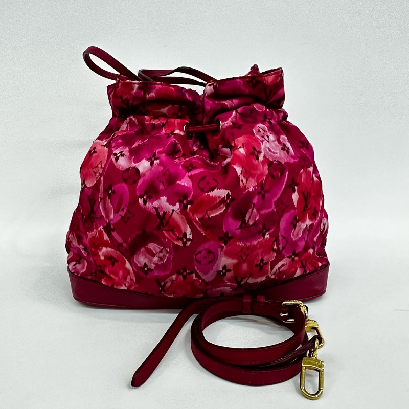 Louis Vuitton玫粉色尼龍老花限定水墨畫抽繩斜挎水桶包-0