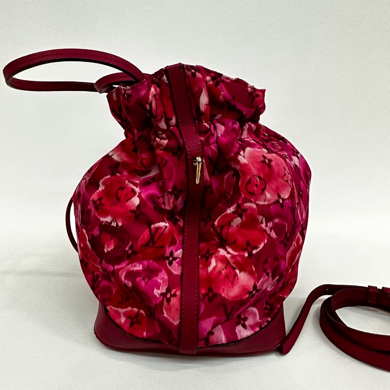 Louis Vuitton玫粉色尼龍老花限定水墨畫抽繩斜挎水桶包-1