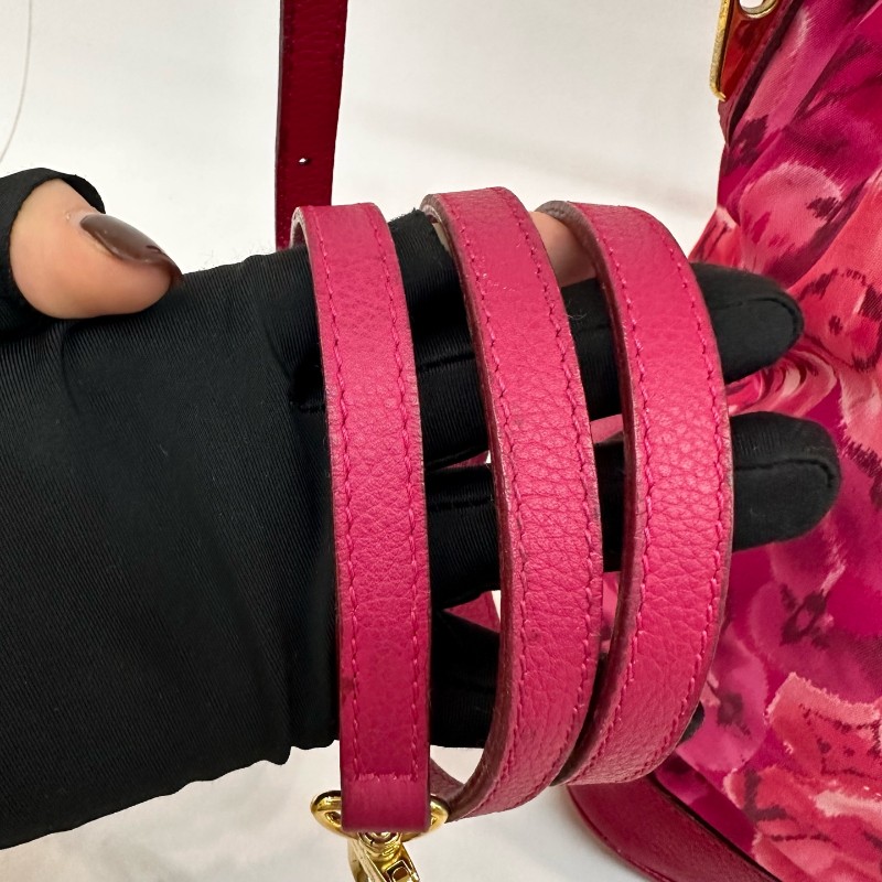 Louis Vuitton玫粉色尼龍老花限定水墨畫抽繩斜挎水桶包-5