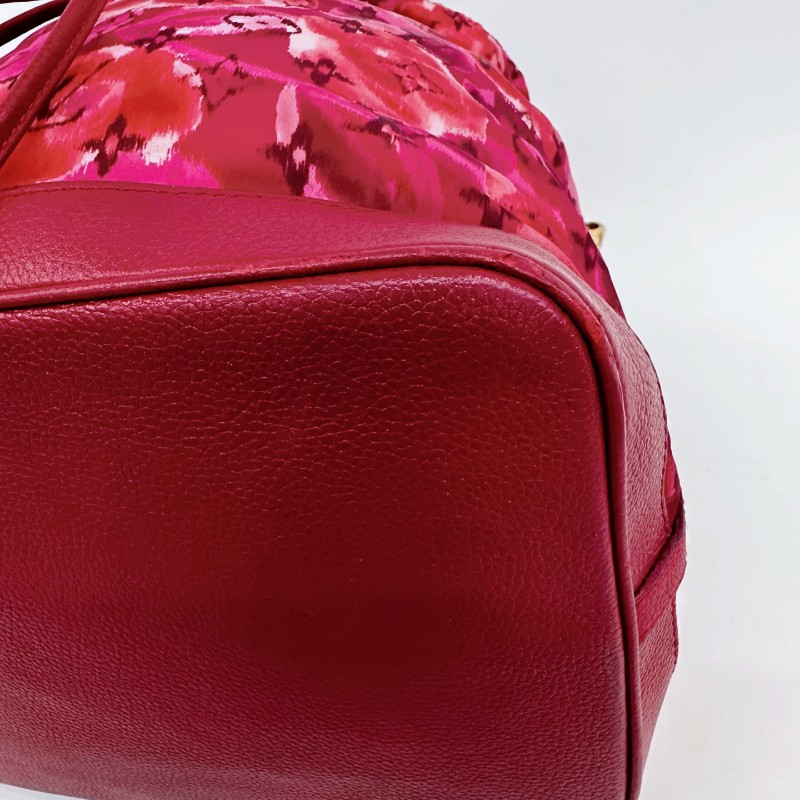 Louis Vuitton玫粉色尼龍老花限定水墨畫抽繩斜挎水桶包-9