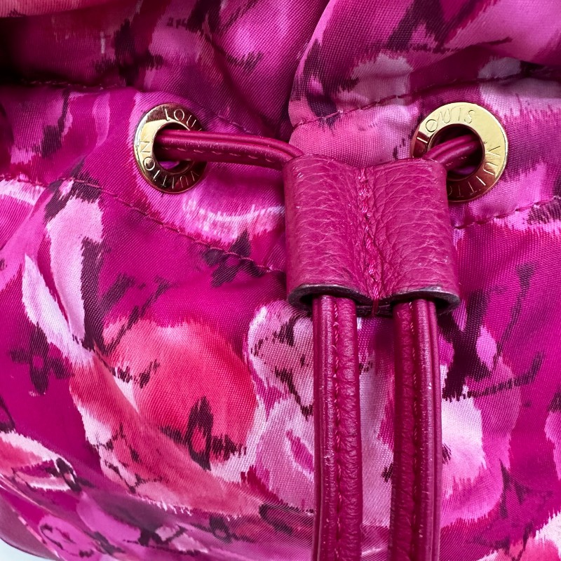 Louis Vuitton玫粉色尼龍老花限定水墨畫抽繩斜挎水桶包-18