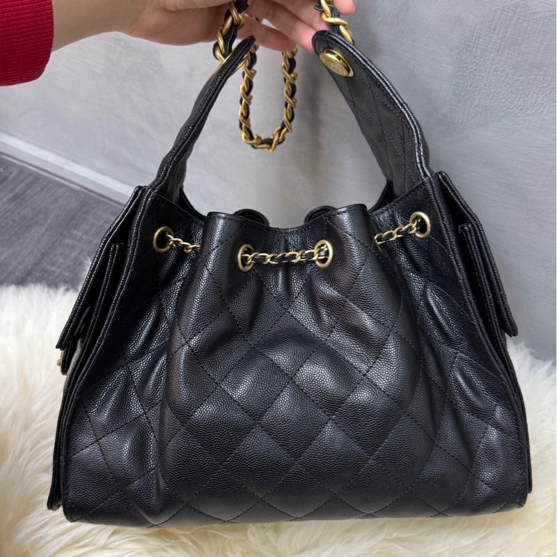 台灣專櫃CHANEL 25 bag Hobo黑金荔枝 小號 晶片款 女款手提包-4