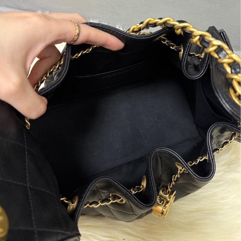 台灣專櫃CHANEL 25 bag Hobo黑金荔枝 小號 晶片款 女款手提包-8
