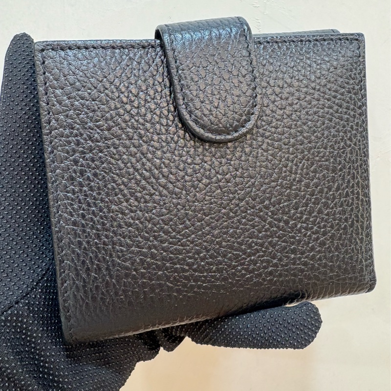 Gucci  經典 黑色荔枝皮 短夾-1
