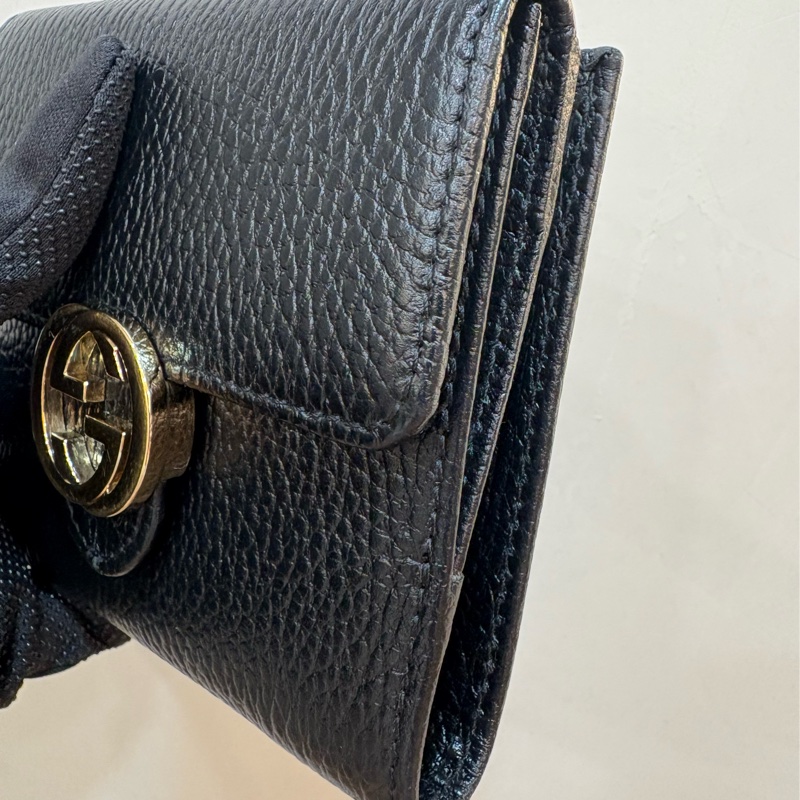 Gucci  經典 黑色荔枝皮 短夾-2