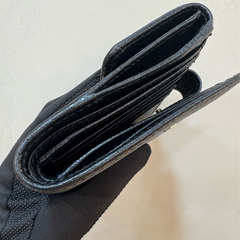 Gucci  經典 黑色荔枝皮 短夾-6